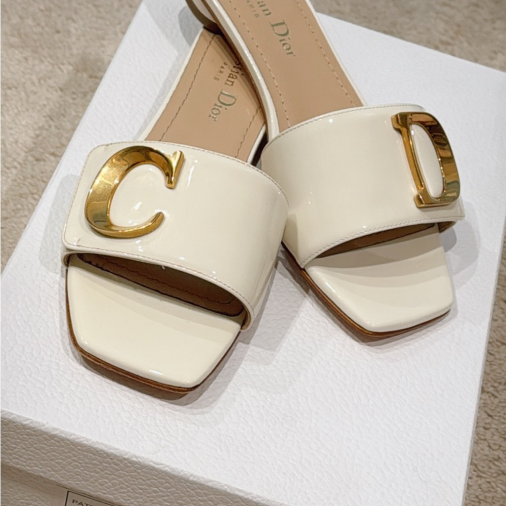 BRAND NEW - Dior White and Gold Slide Sandals